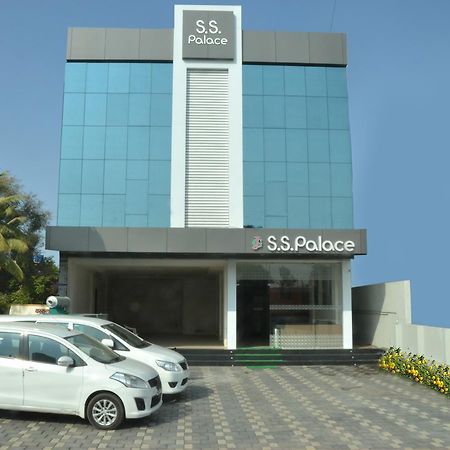 Hotel S S Palace Shirdi Eksteriør billede