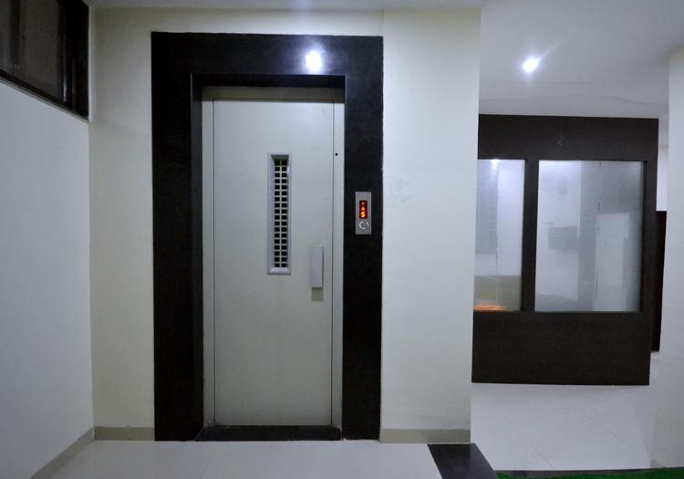 Hotel S S Palace Shirdi Eksteriør billede