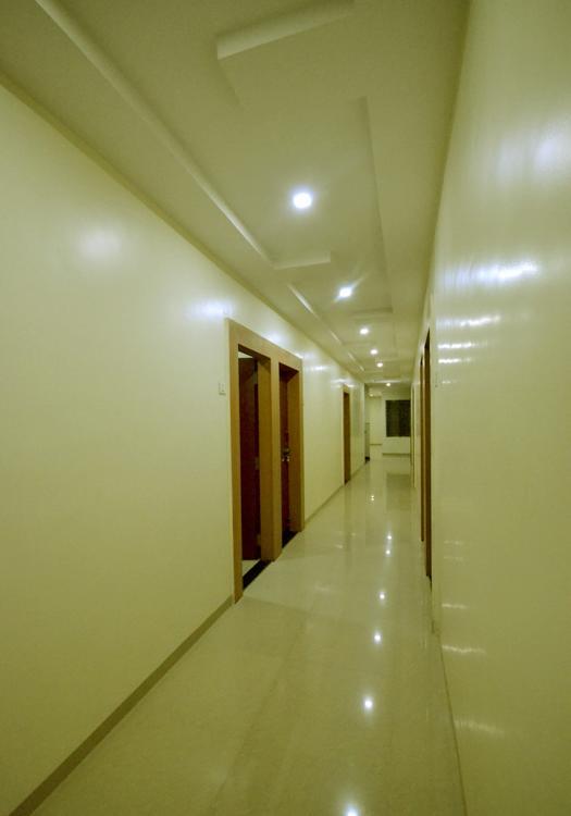 Hotel S S Palace Shirdi Eksteriør billede