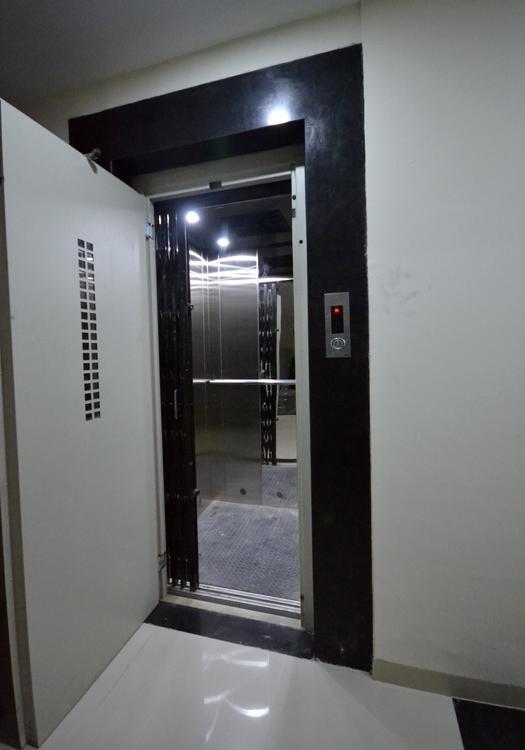 Hotel S S Palace Shirdi Eksteriør billede
